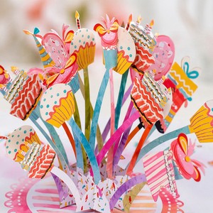 Tarjeta de Felicitación 3D Pop Up de Cumpleaños, Tarjeta de Invitación con Diseño de Cupcake y Dulces, Rectangular, Personalizable para Regalo de Fiesta - Product Image 5