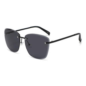 Gafas de Sol Unisex sin Marco, Lentes de PC con Protección UV400, Bisagras de Metal Negro, Almohadillas Nasales Ajustables, Ligeras, para Viajes, Moda y Conducción - Product Image 5