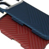 Coque rigide en fibre d'aramide tissée OEM ODM avec motif personnalisé magnétique, ultra-fine, ajustement parfait, découpes précises pour iPhone