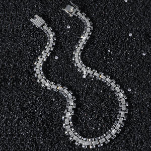 Collar <span class=keywords><strong>de</strong></span> cadena con correa <span class=keywords><strong>de</strong></span> reloj estilo hip-hop europeo y americano para hombre, con diamantes. - Product Image 2