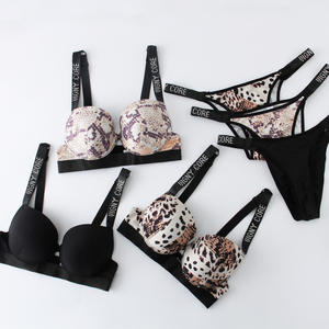 Conjunto de sujetador y bragas de alta calidad para mujer, conjunto de lencería transpirable sin costuras, conjuntos de sujetador de balconette con letras de diamantes de imitación con aros Sexy - Product Image 1