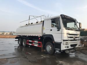 Dongfeng 6X4 25000L <span class=keywords><strong>Camion</strong></span> <span class=keywords><strong>hydrocarbure</strong></span> transporter carburant  <span class=keywords><strong>Camion</strong></span> citerne à carburant - Product Image 2