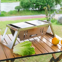 Gril portable en acier inoxydable Gril extérieur en carbone épaissi et pliable Petit poêle à brochettes pliable pour la maison