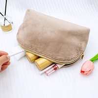 Trousse de Maquillage en Peluche à Motif Bonbons, Fermeture Éclair, Tissu Ultra-Doux, Grande Capacité, Organisateur Cosmétique Portable pour Femme, Idéal Voyage