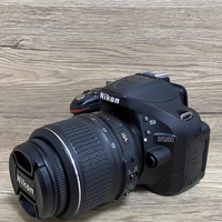 Kamera Nikon D5200 Kondisi Terawat Baik Pencitraan Definisi Tinggi untuk Pemotretan Jalanan dan Fotografi Produk Komersial