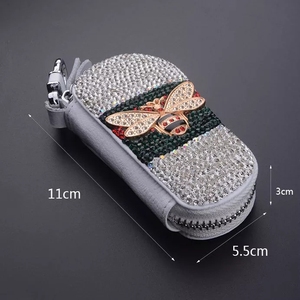 Étui <span class=keywords><strong>de</strong></span> protection et <span class=keywords><strong>porte</strong></span>-clés <span class=keywords><strong>de</strong></span> <span class=keywords><strong>voiture</strong></span> Roadstar <span class=keywords><strong>de</strong></span> qualité supérieure avec cristaux étincelants pour <span class=keywords><strong>femme</strong></span> – Accessoires chinois - Product Image 4