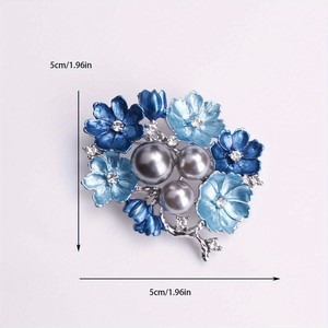 Bros Pin Salib Berlian Imitasi Zamrud Gaya Istana Vintage untuk Wanita, Aksesoris Pin Barok Elegan, Perhiasan untuk Pesta - Product Image 4