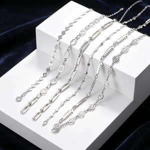 Collier ras du cou en acier inoxydable avec chaîne à maillons géométriques en forme d'arête de poisson et de fleurs, breloques faites à la main, couleur argent, bijoux en métal pour femme - Product Image 6
