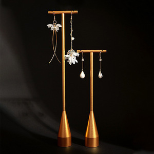 Présentoir à bijoux direct fournisseur, support haut de gamme en métal pour boucles d'oreilles et bagues, présentoir de bijoux pour comptoir et vitrine - Product Image 3