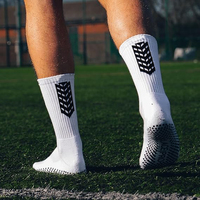 Échantillon gratuit Chaussettes de football à prise antidérapante personnalisables à quantité minimale de commande basse Chaussettes de football sportives antidérapantes personnalisées Chaussettes de football unisexes personnalisées