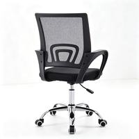 Vente en gros de chaises de bureau ergonomiques en maille pour employés à dossier moyen simple chaises pivotantes de haute qualité pour bureau chaise de salle de réunion pour visiteurs