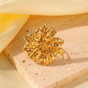 Anillo de Cóctel de Acero Inoxidable Chapado en Oro de 18K, Geométrico Exagerado, Impermeable, para Uso Diario, Joyería Retro de Moda para Boda y Compromiso - Product Image 4