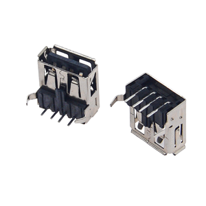 Connecteur USB Type-A femelle anti-poussière, conception à angle droit avec bride renforcée et capuchon de protection, isolateur noir - Product Image 3