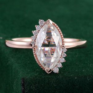 Anillo de Oro Rosa Macizo de 18k y 14k de Provence Fine Jewelry, Anillo de Compromiso, Anillo de Boda, Joyería Nupcial, Anillo de Moissanita con Corte Marquesa D VVS - Product Image 2