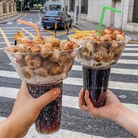 Pp Take-out Drinking Cup Tasse à cola en plastique avec couvercles et pailles Tasse à pop-corn créative avec porte-bol à collation