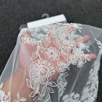 Tissu en dentelle de tulle blanc GCW-QCUV120888, lourdement orné de perles et de sequins, broderie florale botanique, pour studio de couture de créateurs