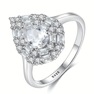 Conjunto de Collar, Pendientes y Anillo de Plata con Circonita Corte Pera, Bañado en Rodio, Joyería de Lujo de Alta Calidad para Regalo de Boda o Fiesta - Product Image 4