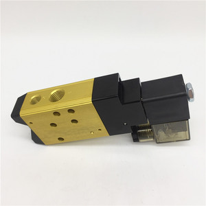 Solenoide de tres y cuatro vías con montaje NAMUR BNKAD6JNC2 DN8 para moldeo por soplado a alta presión, aire de 24 V - Product Image 1