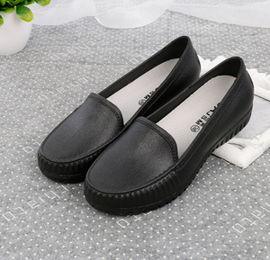 2025 semplici <span class=keywords><strong>scarpe</strong></span> basse bianche Casual donna incinta comode <span class=keywords><strong>scarpe</strong></span> <span class=keywords><strong>da</strong></span> infermiera bianche <span class=keywords><strong>da</strong></span> ospedale - Product Image 4