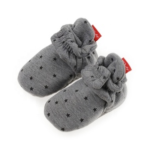 Vente en gros de chaussons de <span class=keywords><strong>0</strong></span> à <span class=keywords><strong>3</strong></span> <span class=keywords><strong>mois</strong></span> pour nouveau-né, bébé en bas âge, chaussures de marche antidérapantes, chaussettes - Product Image 5