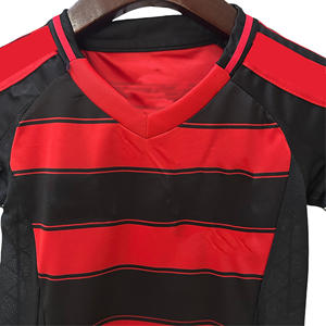 2025 Oem Voetbal Jersey Custom Hoge Kwaliteit Polyester Training Uniform Full Set Voetbal Kit Sublimatie Techniek Voor Clubteams - Product Image 5