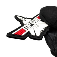 Badge en caoutchouc 3D PVC avec logo aviation, prêt à être expédié, idéal pour les sacs à dos et les casquettes de sport