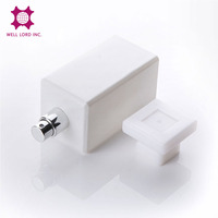 Flacon de parfum en verre transparent de forme cylindrique personnalisé de 100 ml, bouchon à couronne, impression de logo, ODM/OEM disponible, Well Lord Inc.