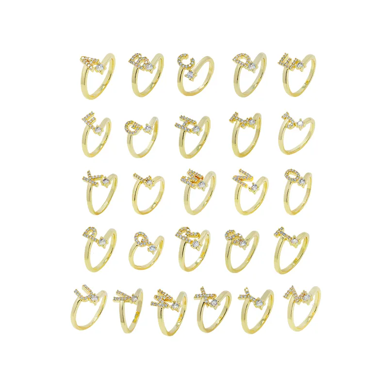 कस्टम नाम प्रारंभिक सोने वर्णमाला पीतल 18K सोना मढ़वाया घन Zirconia 26 पत्र समायोज्य महिलाओं के लिए शादी की सगाई के छल्ले