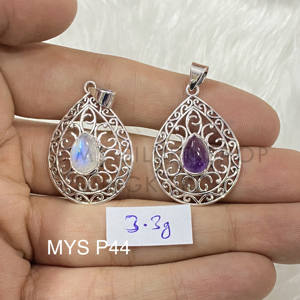 Colgante Moonstone Premium Plata de Ley 925 Artesanal Elaborado Con Anillo de Plata con Piedras Naturales - Product Image 1