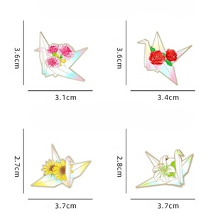 Broche en émail dur en métal de zinc, motif <span class=keywords><strong>grue</strong></span> de papier et fleur, broche de dessin animé <span class=keywords><strong>oiseau</strong></span>, petit cadeau pour activités, décorations vestimentaires - Product Image 6