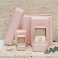 Coffret à bijoux de luxe Zebopak rose avec intérieur beige doux pour bague, collier et emballage cadeau
