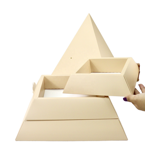 Custom Pyramid-Shaped Lid Recycled Materials Food Grade Paper Catering <b>Packaging</b> Platter <b>Box</b> for Sushi Dessert Snack Takeout - Product Image 1