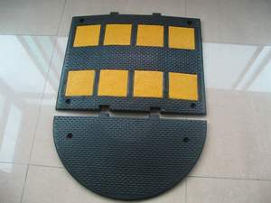 Pare-chocs en caoutchouc antidérapant 500x600x30mm 9kg avec embout de fin de course 4.5kg pour entrées de chantiers et terminaux portuaires - Product Image 3