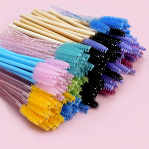 Cepillos Desechables para Limpieza <span class=keywords><strong>de</strong></span> <span class=keywords><strong>Pestañas</strong></span>, 50 Unidades por Bolsa, <span class=keywords><strong>Cepillo</strong></span> para <span class=keywords><strong>Pestañas</strong></span>, Venta al por Mayor para Salones <span class=keywords><strong>de</strong></span> Belleza - Product Image 1