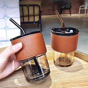 แก้วน้ำแก้วใสลายไม้ไผ่ LingKa LK01 แบบพกพา ทนความร้อน แก้วกาแฟสองชั้น พร้อมปลอกหุ้มและหลอด - Product Image 4