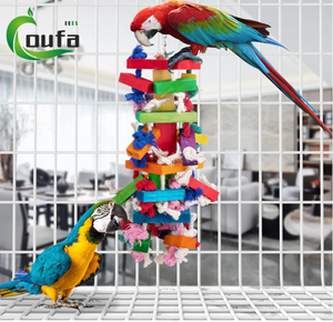 لوازم حيوانات أليفة لعبة الببغاء المضغوط الخشبي لعبة للببغاء من القطن والخشب لون صديق للبيئة لعبة طائر الببغاء المضغوط - Product Image 1
