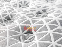 Matelas hybride Queen King Size avec surmatelas en mousse et ressorts ensachés, hypoallergénique, confortable, compressé et roulé dans une boîte