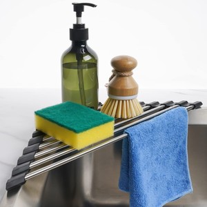 Estante de secado de platos <span class=keywords><strong>enrollable</strong></span> triangular pequeño de acero inoxidable plegable sobre el fregadero escurridor de platos estante de esquina para platos - Product Image 1
