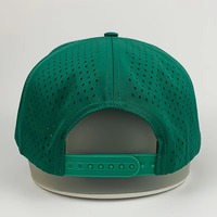 Casquette de baseball 5 panneaux personnalisée pour club, imperméable, respirante, avec logo en caoutchouc/PVC, pour le golf
