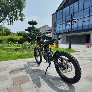 Nouveau modèle 2026 Moto électrique <span class=keywords><strong>Storm</strong></span> surron Light <span class=keywords><strong>Bee</strong></span> X avec moteur brushless 72V 10kW et batterie 35Ah - Product Image 2