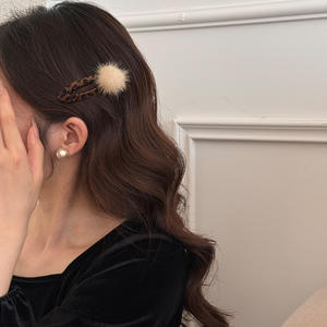 Pinza de Pelo con Estampado de Leopardo Retro para Mujer - Product Image 2