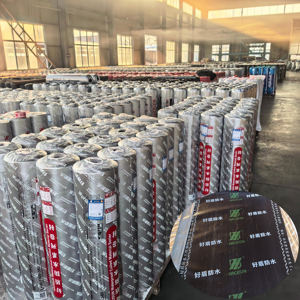 Membrane d'étanchéité auto-adhésive en <span class=keywords><strong>bitume</strong></span> modifié polymère SBS écologique renforcée pour dalles de sous-sol avec résistance aux UV - Product Image 1