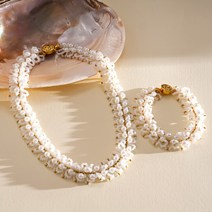 Collier vintage en perles, chaîne torsadée, collier simple et géométrique pour femme - Product Image 6