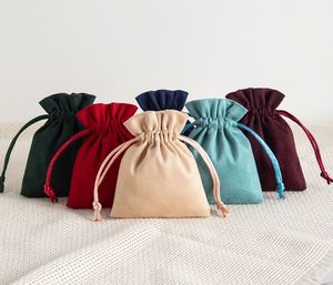 Sac cadeau en velours suédé coloré avec cordon de serrage et logo promotionnel - Product Image 1