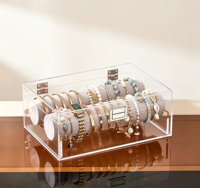 Boîte à bijoux personnalisée en acrylique transparent avec couvercle à charnière en velours pour organiser les bracelets, les montres, les bracelets à breloques et les bijoux perlés