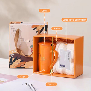 Set <span class=keywords><strong>Regalo</strong></span> <span class=keywords><strong>per</strong></span> <span class=keywords><strong>San</strong></span> <span class=keywords><strong>Valentino</strong></span> e Matrimonio <span class=keywords><strong>per</strong></span> Ospiti, Compleanno, Souvenir con Tazza, Asciugamano <span class=keywords><strong>per</strong></span> <span class=keywords><strong>Lei</strong></span>, Donna e Damigella d'Onore - Product Image 3