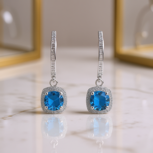 Boucles d'oreilles pendantes classiques en pierre précieuse bleue, halo de diamants, taille brillante carrée, argent 925 plaqué rhodium pour femmes DIAMITASSENTE - Product Image 2