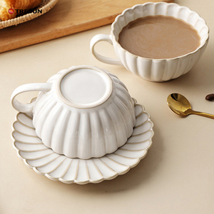Ensemble de tasses en céramique grande capacité 220 ml (7,5 oz), élégance pour le thé de l'après-midi, fabrication artisanale, glaçure réactive, couleur beige, pour latte et café. - Product Image 4
