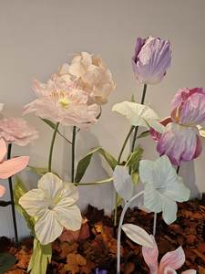 Décoration de scène de mariage, fleurs géantes en papier faites à la main, tulipes et iris en papier, décoration de vitrine de centre commercial - Product Image 4
