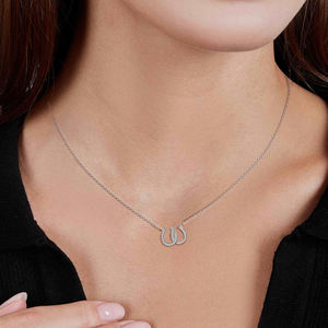 Pendentif en forme de fer à cheval en argent avec strass et diamant Collier à breloques avec pendentif en forme de fer à cheval - Product Image 2